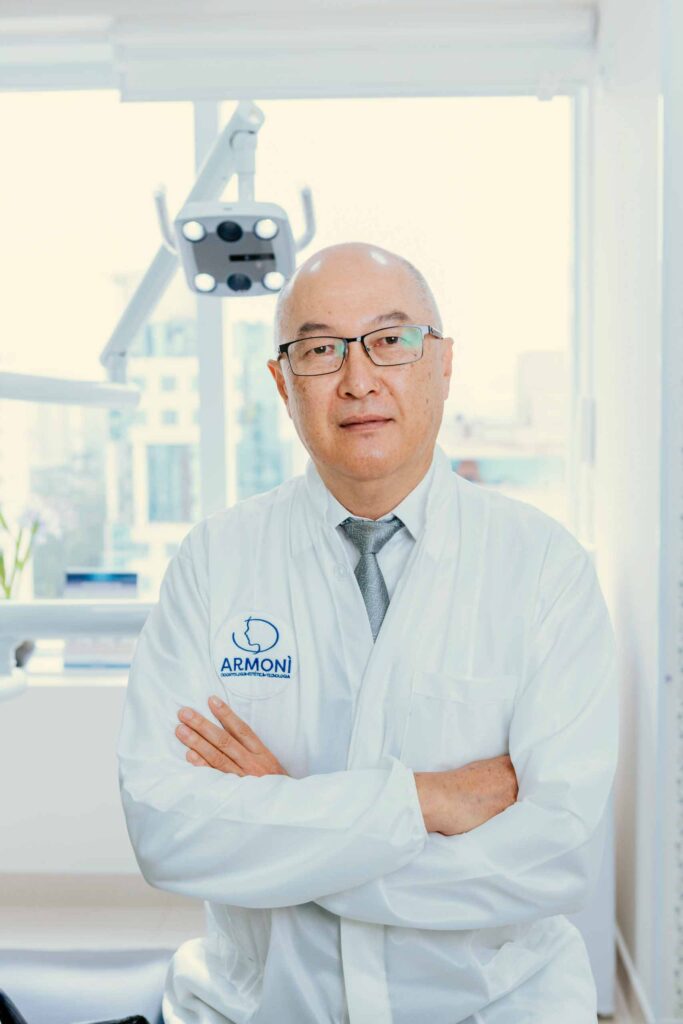 Endodontista da Clínica Armonì em Alphaville, especialista em tratamentos de canal com tecnologia avançada e atendimento humanizado