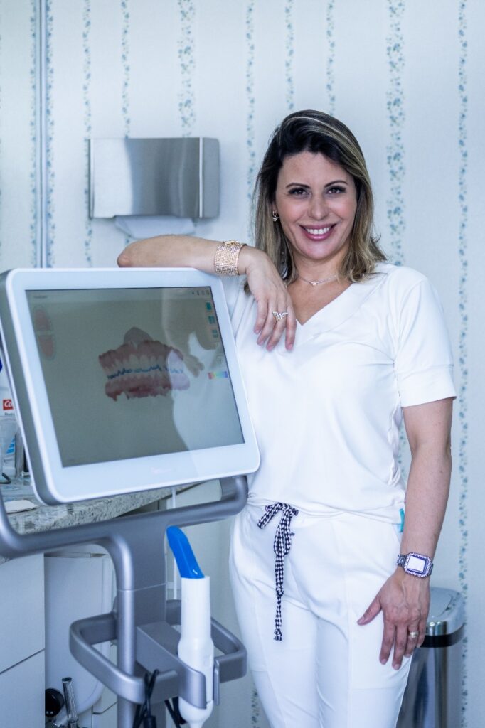 Dentista de Alto Padrão em Alphaville, Odontologia de luxo e precisão tecnológica em Alphaville na Clínica Armoni, com tratamentos personalizados e tecnologia de ponta para estética e saúde bucal. Lentes de Contato Dental Alphaville
